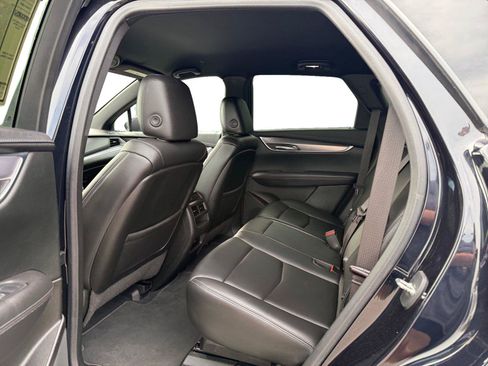 Used 2022 Cadillac XT5 Luxury AWD/4WD image 19