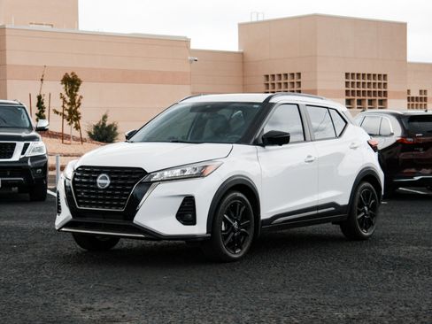 Used 2024 Nissan Kicks SR w/ SR Premium Package FWD image 1