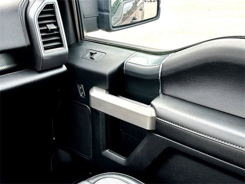 Used 2019 Ford F150 Lariat image 27