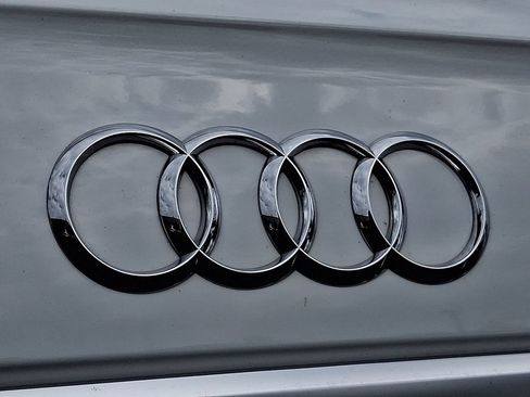 Used 2023 Audi Q5 2.0T Premium Plus w/ Premium Plus Package AWD/4WD image 30