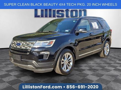 Used 2018 Ford Explorer XLT w/ Equipment Group 202A AWD/4WD image 1