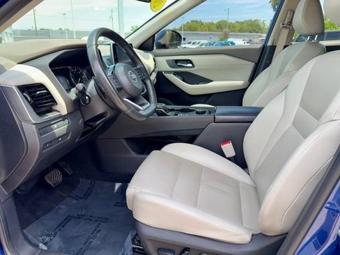 Used 2021 Nissan Rogue SV w/ Premium Package AWD/4WD image 13