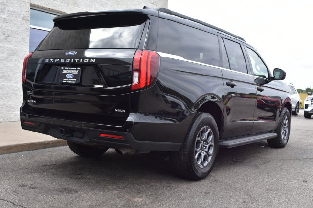 Used 2025 Ford Expedition Max Active AWD/4WD image 18