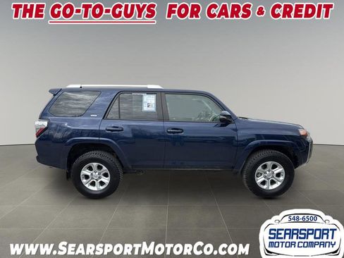 Used 2018 Toyota 4Runner SR5 Premium AWD/4WD image 2