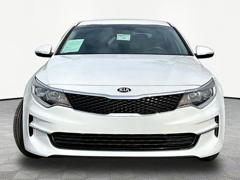 Used 2016 Kia Optima LX FWD image 2