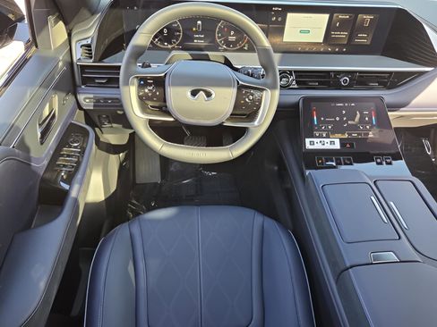 New 2026 INFINITI QX80 4WD image 12