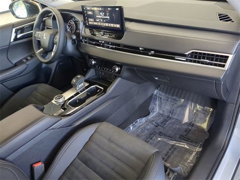 New 2025 Mitsubishi Outlander Trail Edition image 15