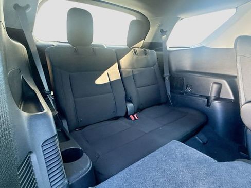 Used 2022 Ford Explorer XLT w/ Class IV Trailer Tow Package image 28