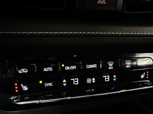 Used 2023 Buick Envision Preferred image 29