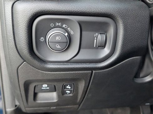 Used 2022 RAM 1500 Lone Star image 18