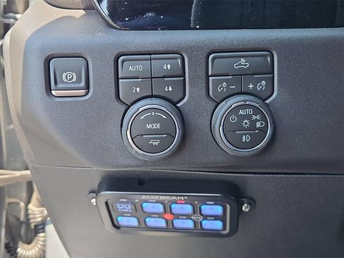 Certified 2026 Chevrolet Silverado 1500 LT Trail Boss w/ LPO, Dark Essentials Package AWD/4WD image 10