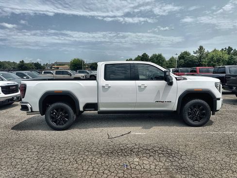 New 2026 GMC Sierra 2500 AT4 w/ AT4 Premium Plus Package AWD/4WD image 10