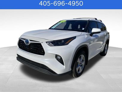 Used 2023 Toyota Highlander LE