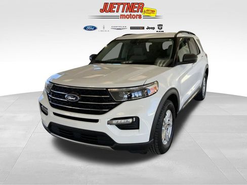 Used 2023 Ford Explorer XLT w/ Equipment Group 202A AWD/4WD image 3