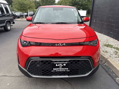 Used 2023 Kia Soul LX image 5