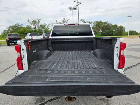 Used 2020 Chevrolet Silverado 2500 Custom w/ Custom Value Package AWD/4WD image 8