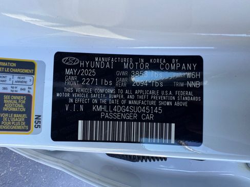 New 2025 Hyundai Elantra SE image 34