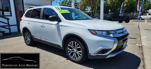 Used 2017 Mitsubishi Outlander ES FWD image 1