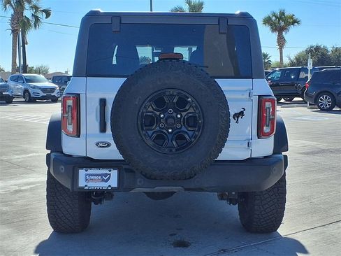 Used 2023 Ford Bronco Wildtrak image 6