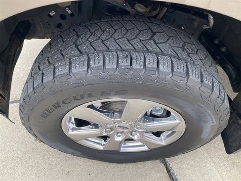 Used 2018 Ford F150 XLT w/ Equipment Group 302A Luxury image 16