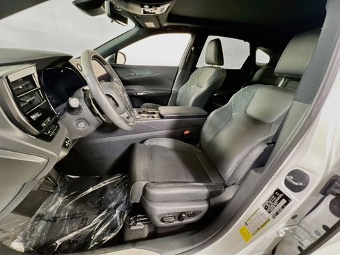 Used 2023 Lexus RX 350 AWD w/ Accessory Package image 21