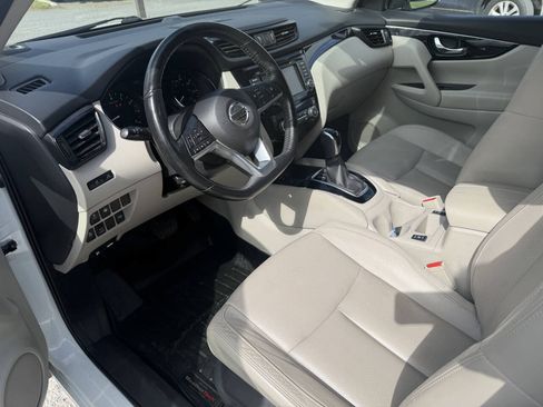 Used 2019 Nissan Rogue Sport SL AWD/4WD image 9