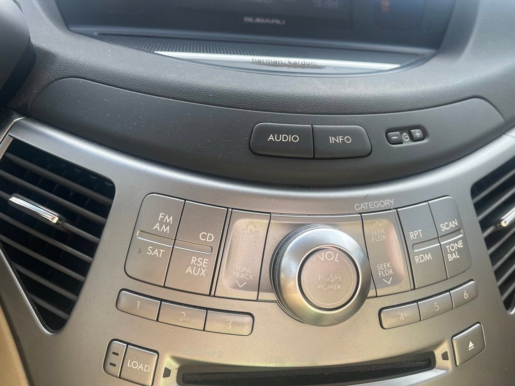 Used 2012 Subaru Tribeca Limited w/ PWR Moonroof Pkg AWD/4WD image 19