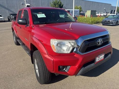 Used 2013 Toyota Tacoma PreRunner RWD image 4