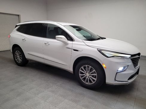 Used 2022 Buick Enclave Essence FWD image 11