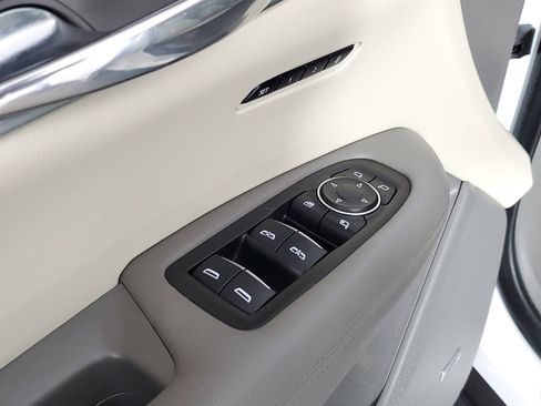 Used 2021 Cadillac XT6 Premium Luxury image 24