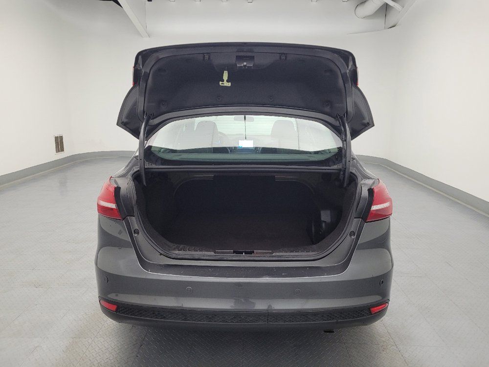 Used 2016 Ford Focus Titanium FWD image 29