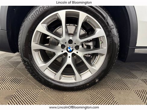 Used 2022 BMW X5 xDrive40i w/ Luxury Seating Package AWD/4WD image 27