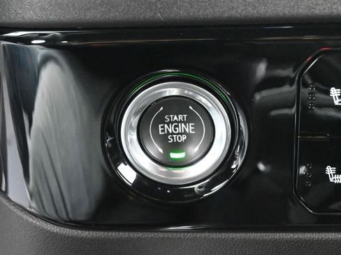 Used 2023 Chevrolet Silverado 1500 RST image 21