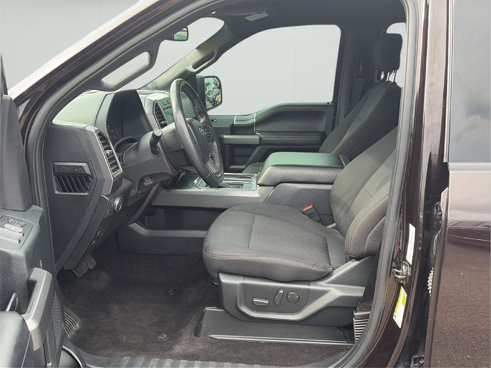 Used 2020 Ford F150 XLT w/ Equipment Group 302A Luxury AWD/4WD image 11