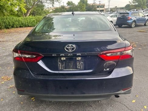 Used 2022 Toyota Camry LE FWD image 4