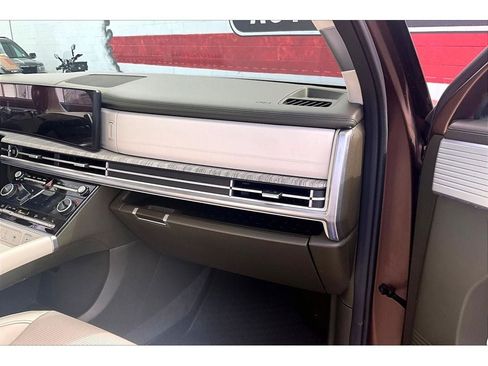 Used 2025 Hyundai Santa Fe Calligraphy image 17