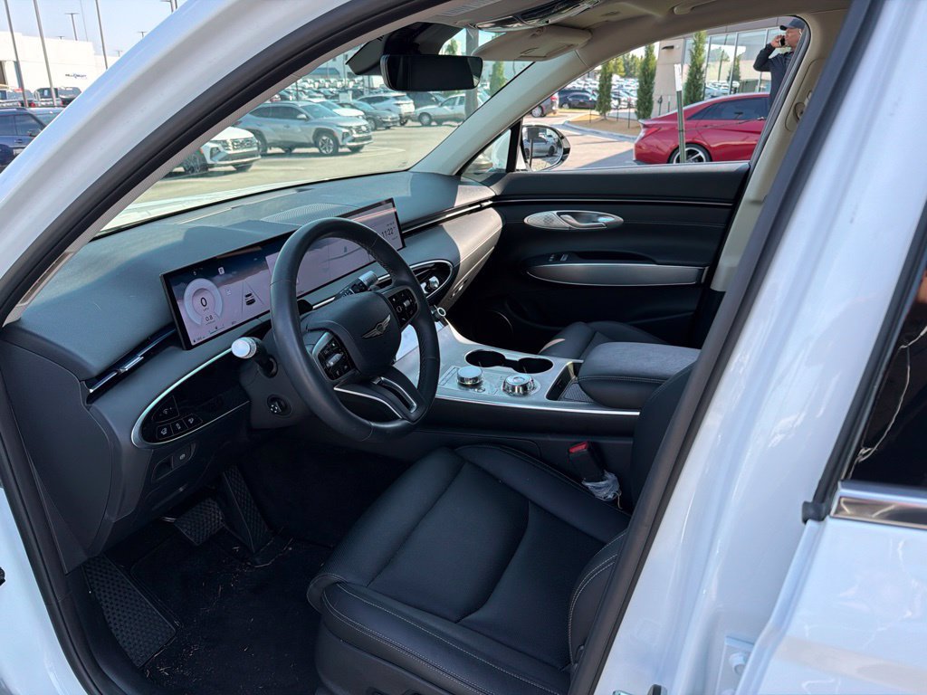 Used 2026 Genesis GV70 2.5T Select AWD/4WD image 7