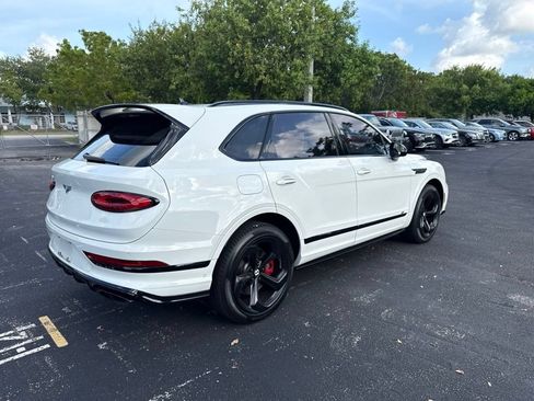 Used 2022 Bentley Bentayga AWD/4WD image 9