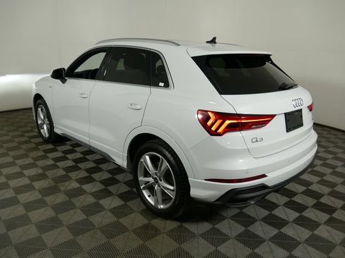 Used 2023 Audi Q3 2.0T Premium Plus w/ Premium Plus Package AWD/4WD image 5