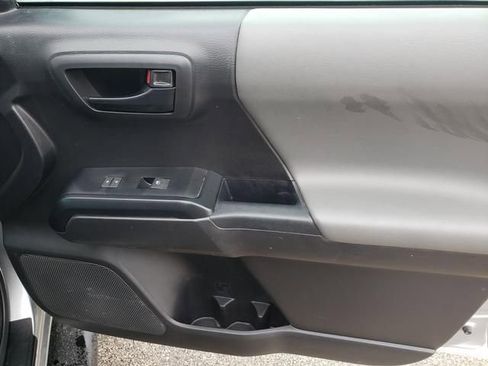 Used 2023 Toyota Tacoma SR AWD/4WD image 19