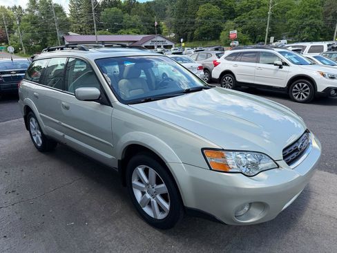 Used 2006 Subaru Outback 2.5i Limited AWD/4WD image 3
