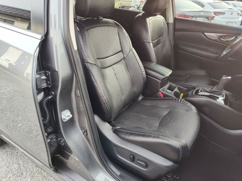 Used 2020 Nissan Rogue SL w/ Premium Package AWD/4WD image 24