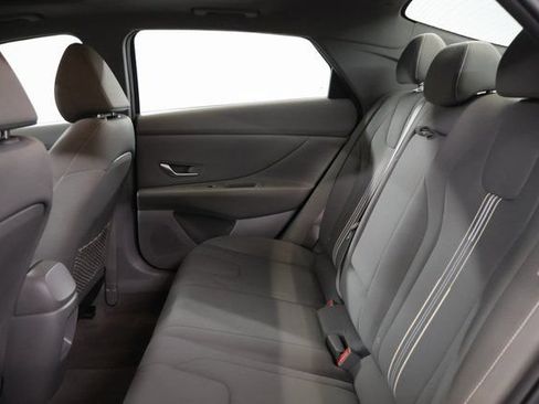 Used 2025 Hyundai Elantra SEL FWD image 30