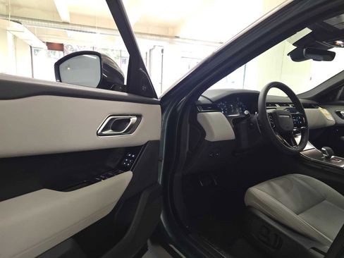 New 2026 Land Rover Range Rover Velar Dynamic SE image 17
