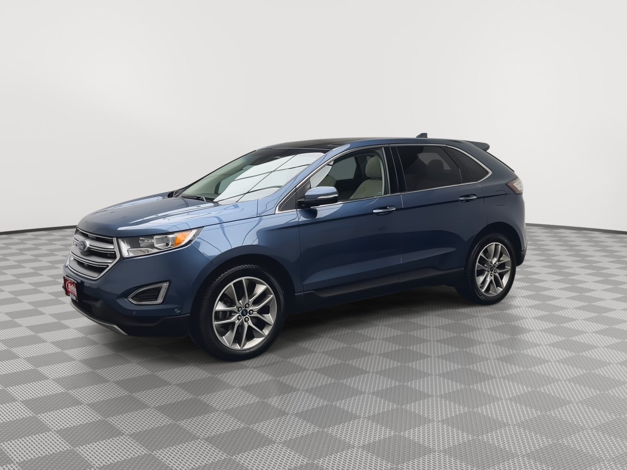Used 2018 Ford Edge Titanium w/ Equipment Group 302A AWD/4WD image 40