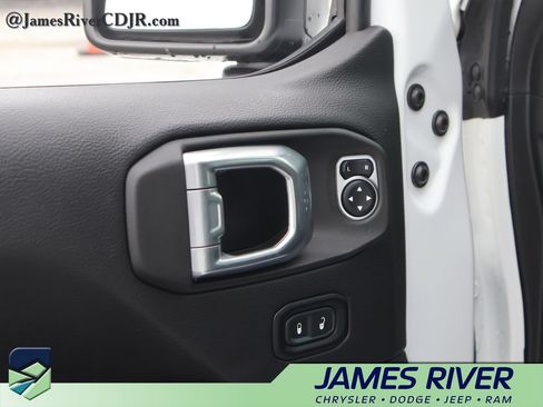 Used 2023 Jeep Wrangler Unlimited Rubicon 4xe w/ Cold Weather Group AWD/4WD image 21