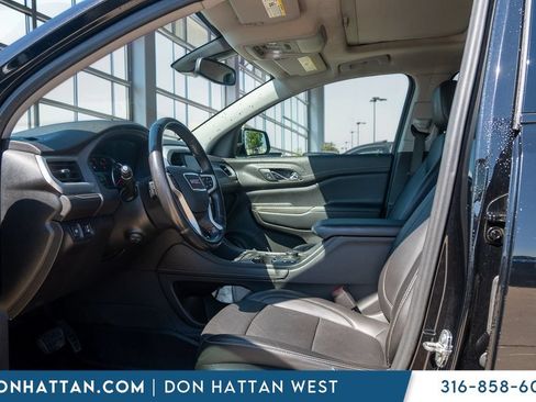 Used 2021 GMC Acadia SLT w/ Elevation Edition FWD image 3