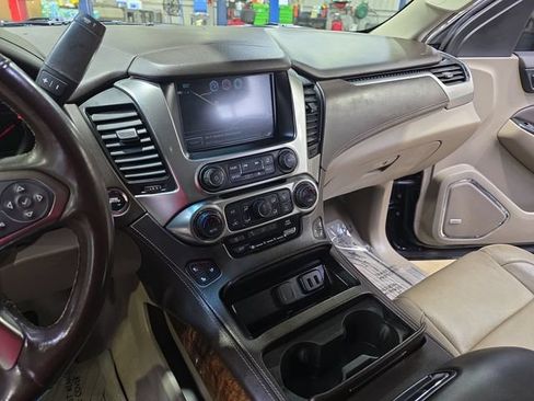 Used 2020 Chevrolet Suburban Premier w/ Max Trailering Package AWD/4WD image 22