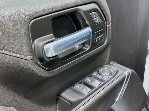 Used 2022 GMC Sierra 2500 AT4 w/ AT4 Preferred Package AWD/4WD image 18