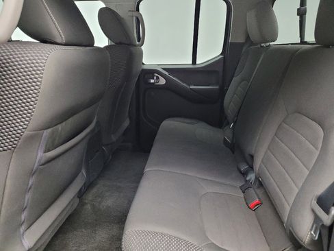 Used 2015 Nissan Frontier PRO-4X image 18